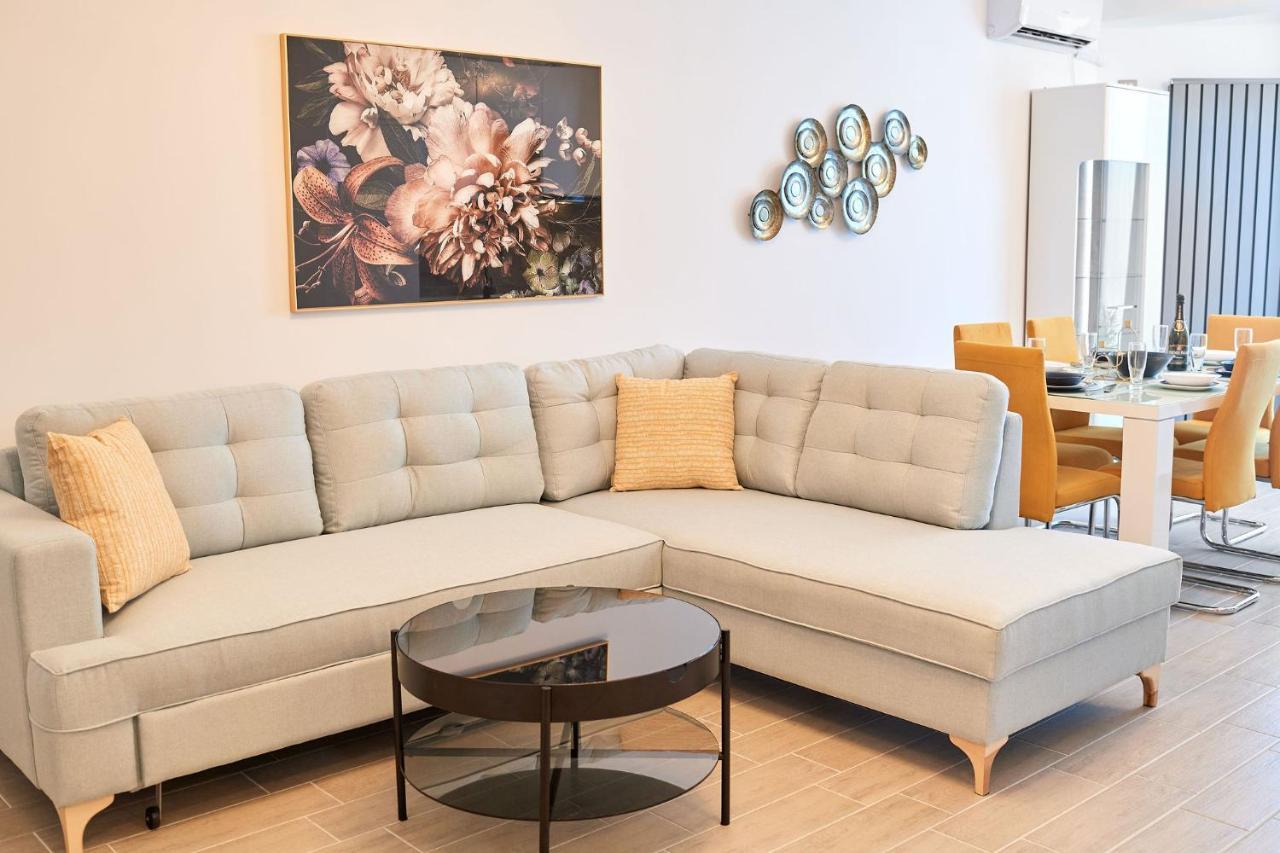 Mimosa Luxury 161 N Pool דירה