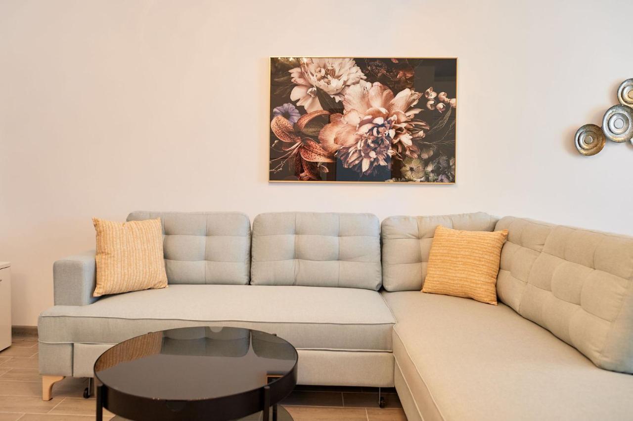 Mimosa Luxury 161 N Pool דירה